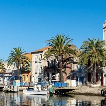 La Marina Des Remparts