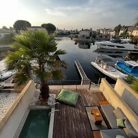 La Marina Des Remparts
