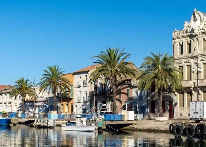 La Marina Des Remparts